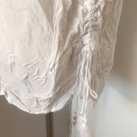 New Apt 9 Peasant Prairie Floral Embroidered Top Size Large - Picture 4 of 6